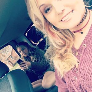 Meet your Posher, Steph